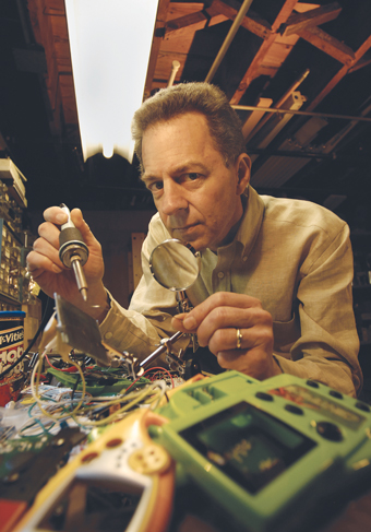 Nicolas Collins in his basement workshop, Chicago, Il (USA) 2006