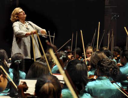 Mrs Carey’s Concert, Bob Connolly, Sophie Raymond