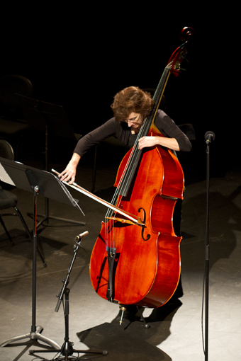 Joan Wright performing Andrew Ford’s Dark Side, THNMF 2011