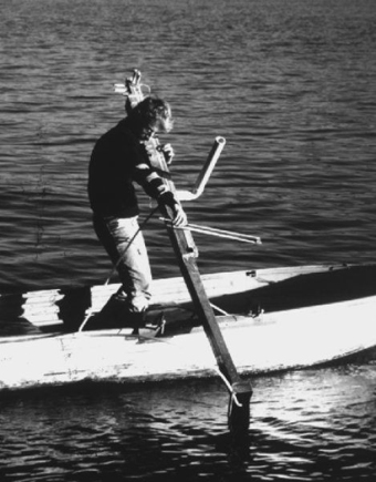  Jon Rose playing the Tromba Mariner, 1979